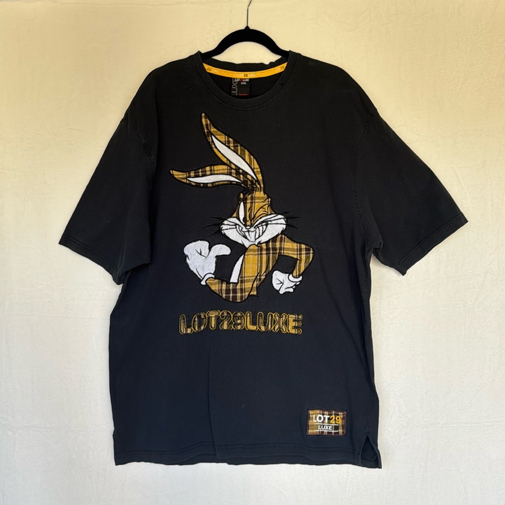 Lot 29 Luxe Vintage Rare Mens Looney Tunes Black T-Shirt with Bugs Bunny Graphic